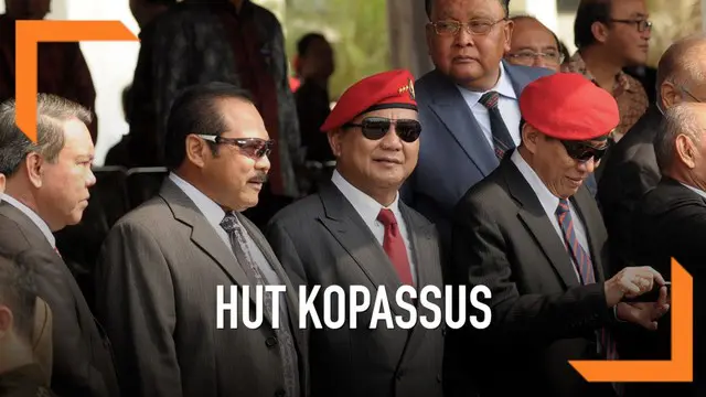 Mantan Danjen Kopassus Prabowo Subianto, dan mantan Panglima TNi Gatot Nurmantyo menghadiri peringatan HUT Kopassus yang ke-67.