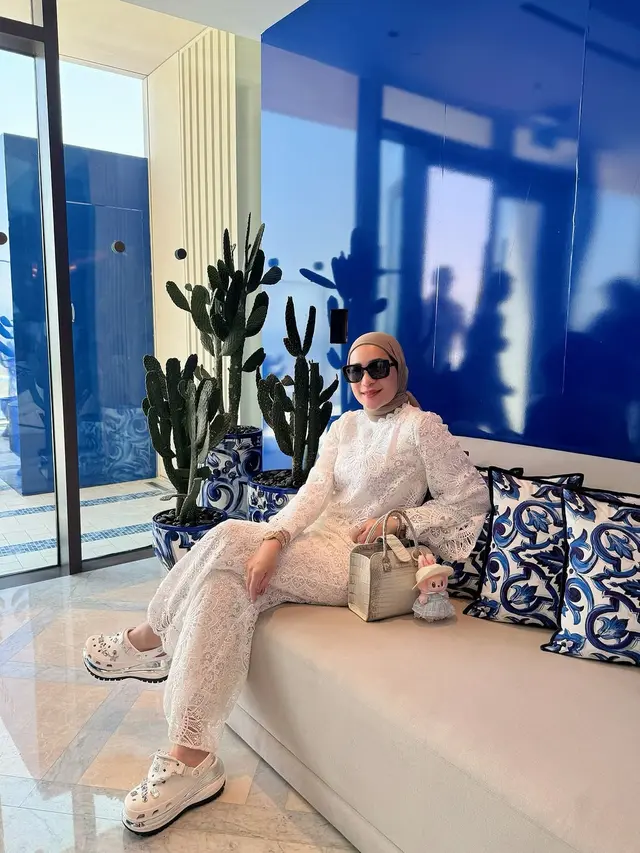6 Potret Erin Taulany Liburan Mewah di Dubai Bareng Arlova, Seru Naik Jet Car
