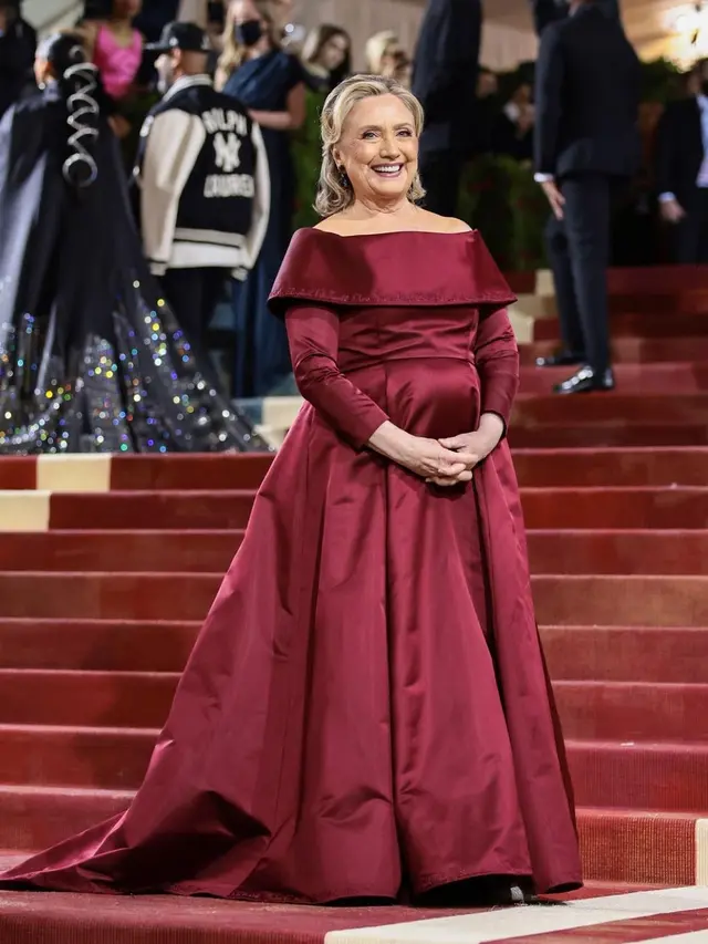 Penampilan Hillary Clinton di Met Gala 2022