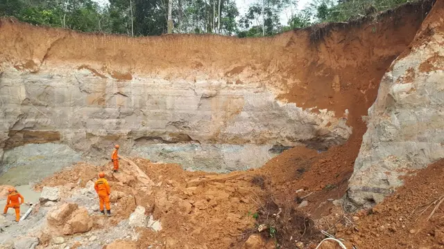 Ilustrasi. Longsor tambang emas ilegal. (Basarnas)