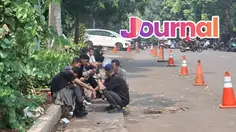 Downgrade: Jeda Kantor Pilih Nongkrong di Trotoar