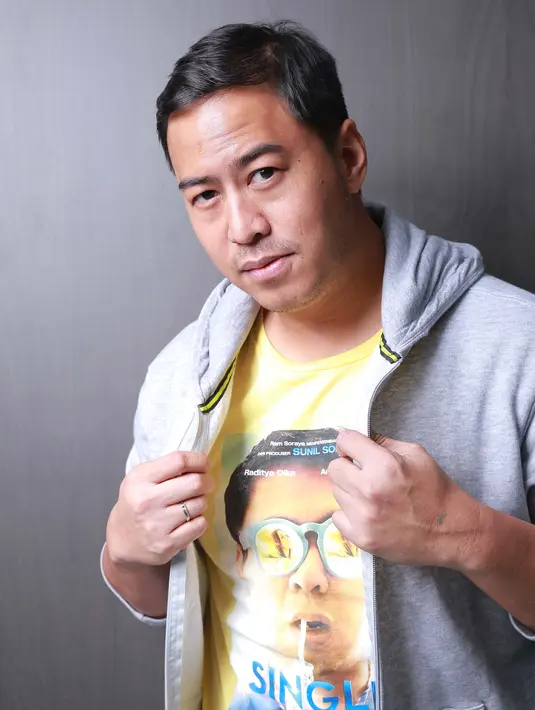 Pandji memulai kariernya sebagai komedian sejak tahun 2010. Mengawalinya dari Twivate Concert. Dari situ ia terus mengasah bakatnya untuk menjadi pelawak tunggal. (Galih W. Satria/Bintang.com)