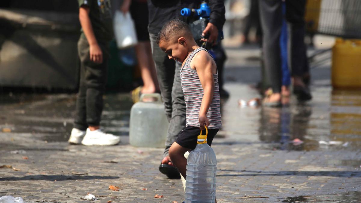 Lebih dari Sejuta Anak di Gaza Butuh Bantuan Air Bersih dan Makanan