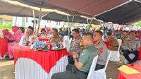 Kapolda dan Wakapolda Banten saat Baksos HUT Bhayangkara ke-78 di Kota Serang. (Selasa, 25/06/2024). (Yandhi Deslatama/Liputan6.com).