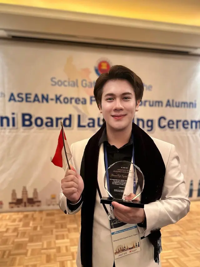 Potret Terbaru Deris Nagara, Kini Jadi President of ASEAN-Korea Frontier Forum6 Potret Terbaru Deris Nagara, Kini Jadi President of ASEAN-Korea Frontier Forum