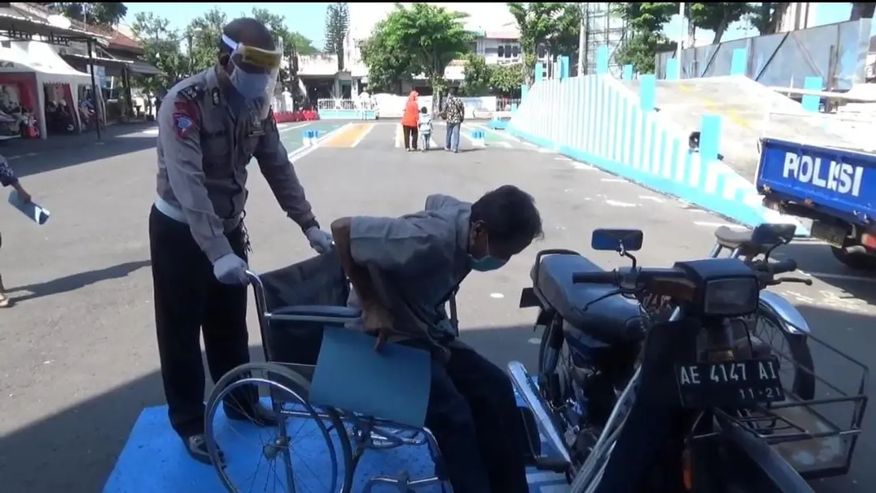 Layanan untuk disabilitas di Polda Jatim. (Dian Kurniawan/Liputan6.com)