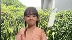 Gempita anak dari Gisel pun tampil dengan kebaya brokat warna peach, dengan model lengan one cutnya. Dipadukan kain lilit didominasi warna hijau, putih, dan merah. @gisel_la