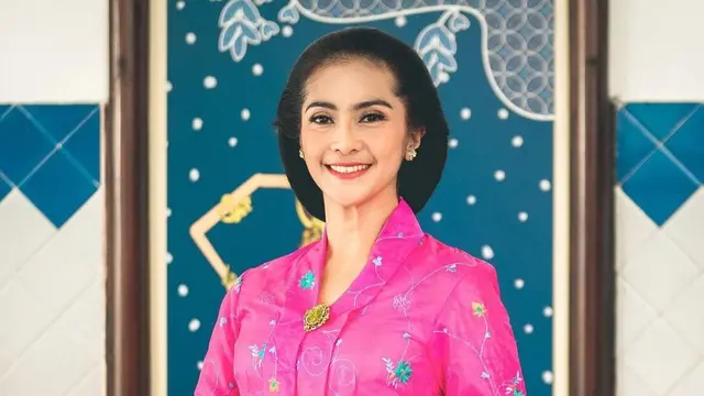 Maudy Koesnaedi sebagai Bu Broto dalam Losmen Bu Broto. (Foto: Dok. Instagram @paragonpictures.id)