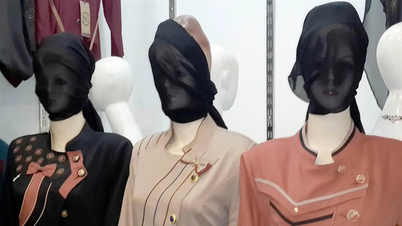 Di Irak, Boneka Manekin Kenakan Burqa