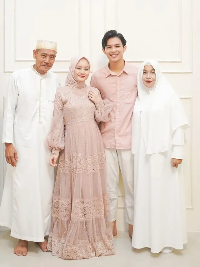 6 Momen Tasyakuran 4 Bulan Kehamilan Dinda Hauw, Digelar di Manado