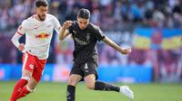 Bek Timnas Indonesia, Kevin Diks, tampil bersama Borussia Monchengladbach saat bersua RB Leipzig pada laga pekan ke-29 Bundesliga 2025/2026 di Stadion Red Bull Arena, Minggu (12/4/2026) dini hari WIB. Sayangnya dalam duel tersebut Monchengladbach kalah 0-1 dari Leipzig. (AFP/Ronny HARTMANN)