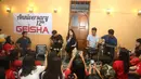 Ditemui di kawasan Pejaten, Jakarta, Minggu (13/12/2015) malam, Momo sang vokalis mengucap doa dan syukur karena sudah selama 12 tahun Geisha dapat meramaikan industri musik tanah air. (Andy Masela/Bintang.com)