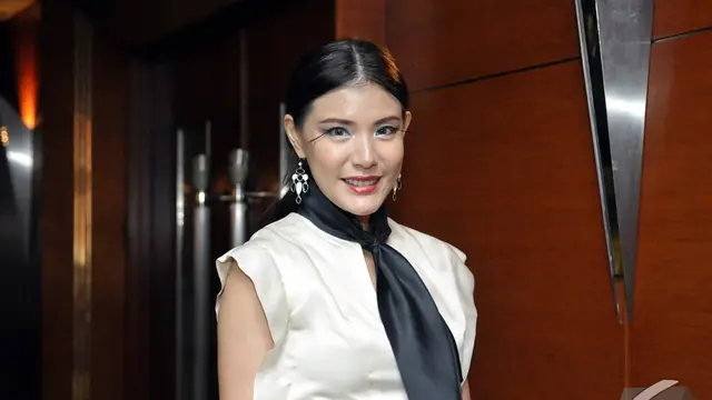 Bulu Mata Olga Lydia Kalahkan 'Anti Badai' Milik Syahrini