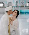 Akad nikah Rendy Kusdiana dan Natasya berlangsung khidmat di salah satu masjid. [Foto: IG/rendykusdianaa].