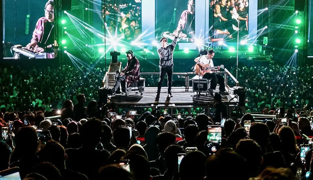 Bertajuk The Great Journey of NOAH, konser ini dikemas dengan penuh kejutan. [Instagram.com/arielnoah]