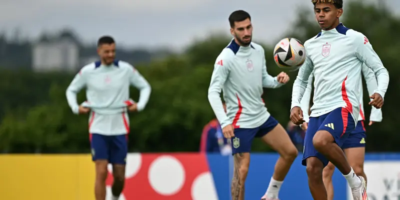 Latihan Spanyol Jelang Final Euro