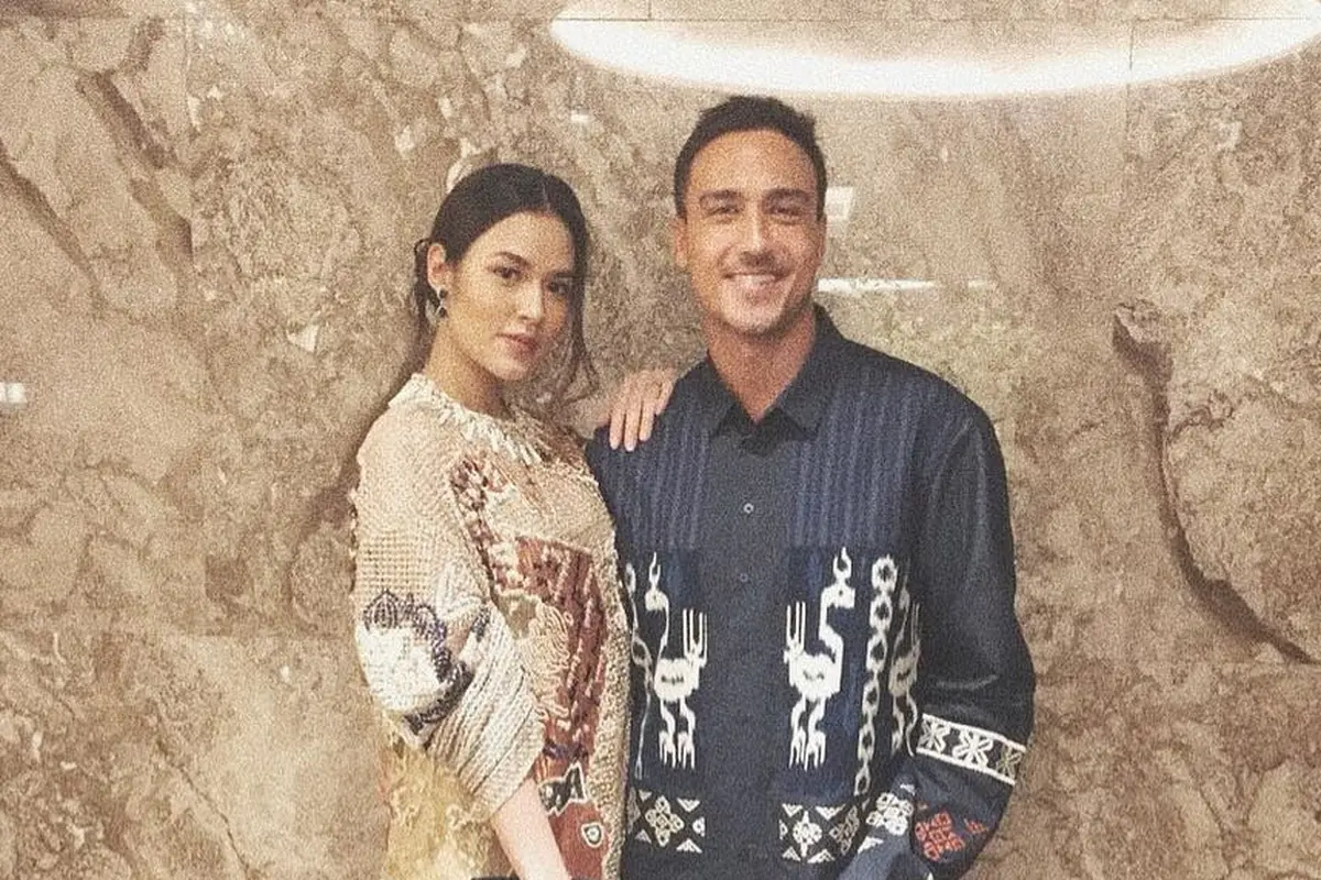 [Bintang] Raisa dan Hamish Daud