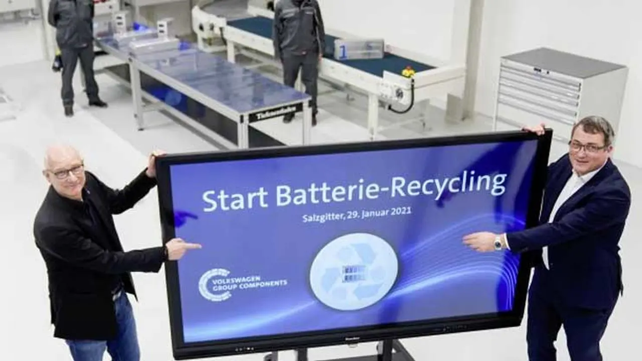 Volkswagen Group Resmikan Pabrik Baru untuk Daur Ulang Baterai Listrik (VW Group)