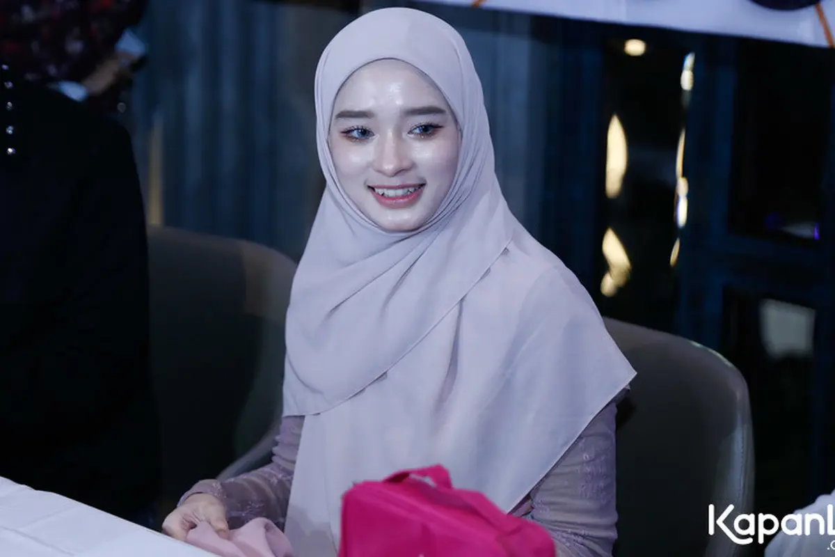 Inara Rusli lepas cadar