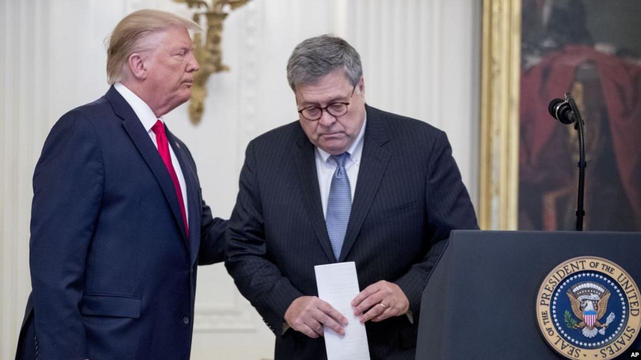 Presiden AS Donald Trump dan Jaksa Agung William Barr.