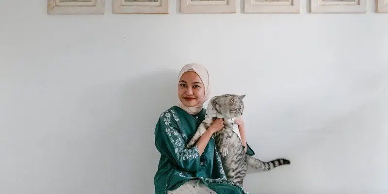 Momen Keakraban Tsana Rintik Sedu Bareng Abang, Kucing Kesayangan