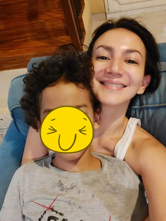 Tak Dipertemukan dengan Anak, Ini 6 Potret Kebersamaan Wanda Hamidah dan Putra Bungsunya