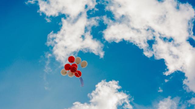 Ilustrasi balon, angin, inspirasi