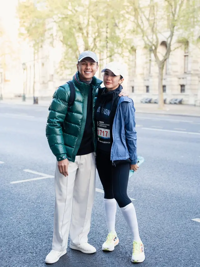 8 Potret Andhika Pratama dan Ussy Sulistiawaty Liburan di London, Ikut Lari Marathon