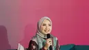“Series atau koleksi Journey of Love ini merupakan Raya koleksi Heart Troops di tahun 2025. Heart Troops sudah menghadirkan koleksi khusus untuk Raya mulai dari tahun 2017. Spesial di tahun 2025 ini Heart Troops menghadirkan Raya Koleksi yang bernamakan Sarayu dan Renjana. Sarayu dan Renjana terinspirasi dari perjalanan cinta masa ke masa pelanggan setia Heart Troops,” papar  Shinta Anggraini, Founder & CEO Heart Troops. 
ini bertempat di Kaum Restaurant, Jakarta Pusat, Kamis (13/2/2025). [dok.Heart Troops]