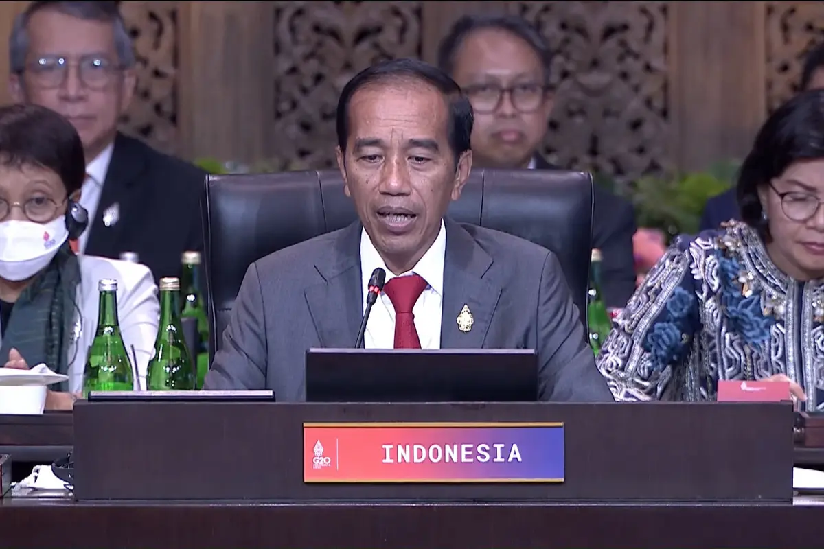 Presiden Joko Widodo (Jokowi) membuka KTT G20 di Bali. Dalam KTT G20  ini Jokowi menyampaikan ekonomi digital adalah kunci masa depan ekonomi dunia sebagai pilar ketahanan di masa pandemi.
