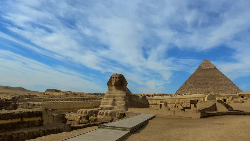 Menikmati Mesir Lewat Kemegahan Piramida dan Spinx