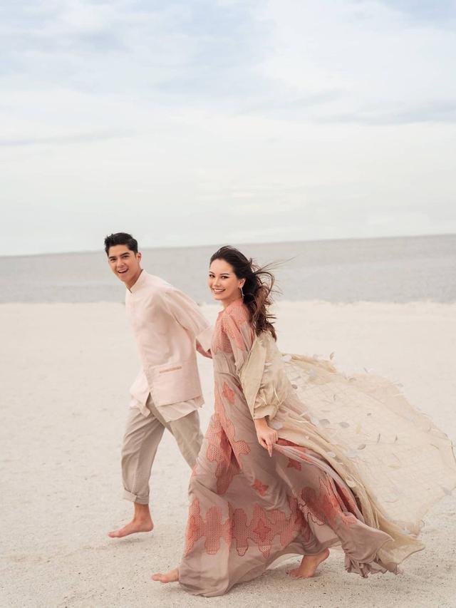 Bak Prewedding, 7 Pemotretan Al Ghazali dan Alyssa Daguise di Pinggir Pantai
