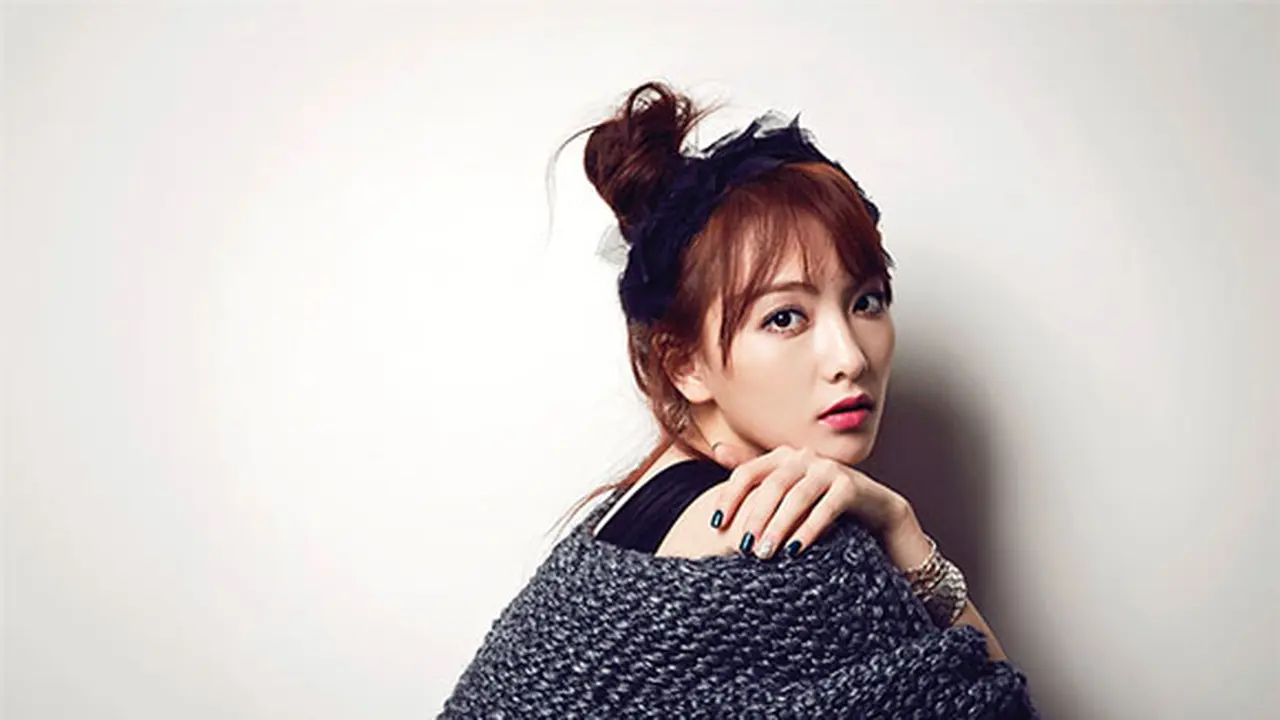Artis Korea Jiyoung Dikritik Akibat Tampil Seksi