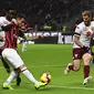 Suso berusaha membongkar pertahanan Torino pada laga pekan ke-15 Serie A. (AFP/Miguel Medina)