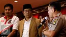 Polda Metro Jaya, Tito Karnavian memberikan keterangan saat rapat koordinasi pengamanan final Piala Presiden 2015, Jakarta, Jumat (16/10/2015). Rapat dihadiri oleh suporter Persija, Persib dan personil TNI dari Kodam Jaya. (Liputan6.com/Yoppy Renato)