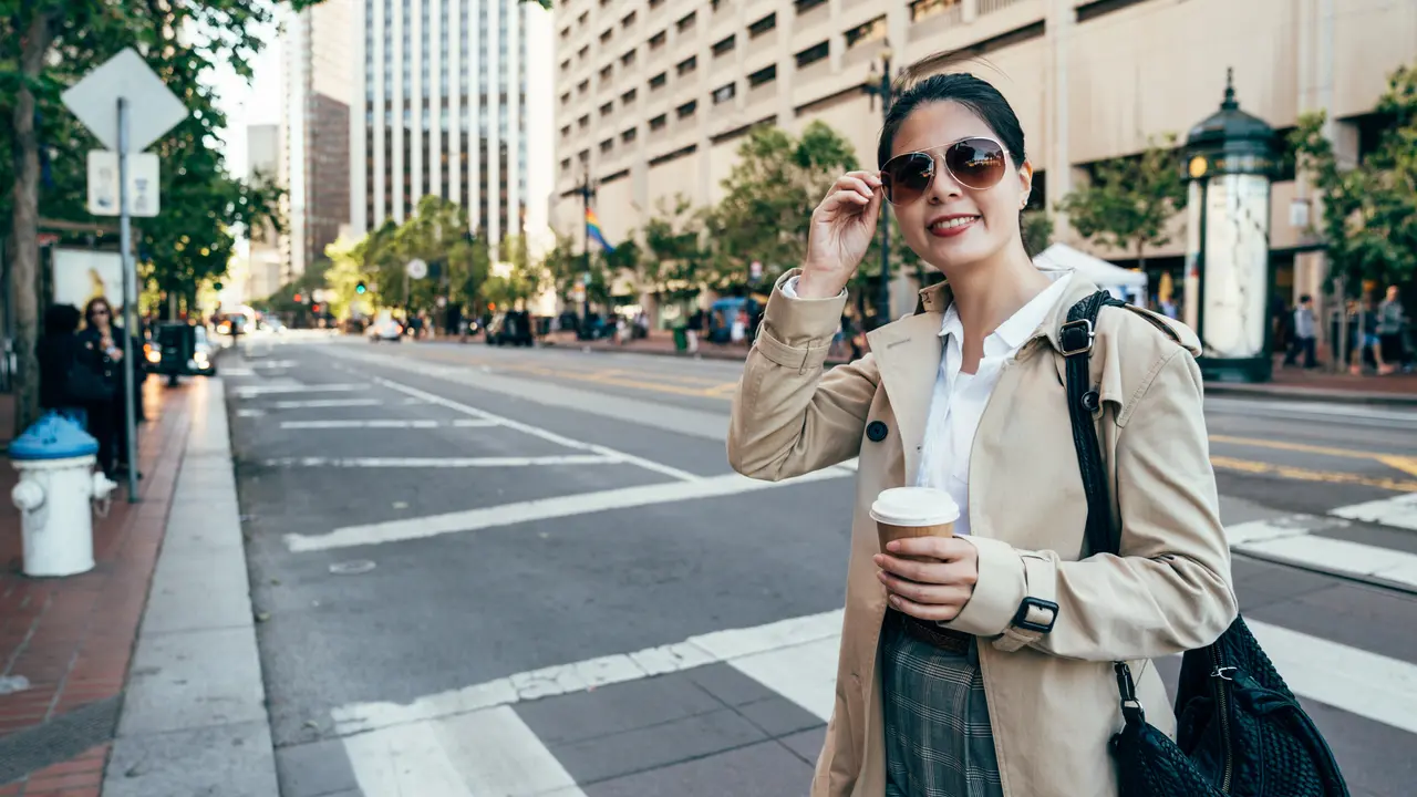 perempuan dan november introvert