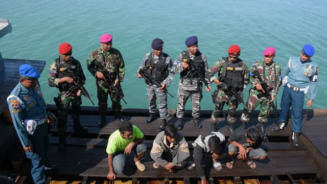 Kapal Ikan Mengendap-endap Selundupkan 30 Ton BBM
