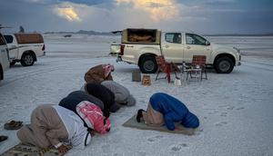 Fenomena Langka Hujan Salju di Arab Saudi./ Twitter.com/@IKON1436