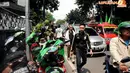 Trotoar di sepanjang Jalan Proklamasi Jakarta pun dipenuhi oleh kendaraan dari massa dan simpatisan PPP yang hadir dalam kampanye umum (Liputan6.com/Helmi Fithriansyah) 