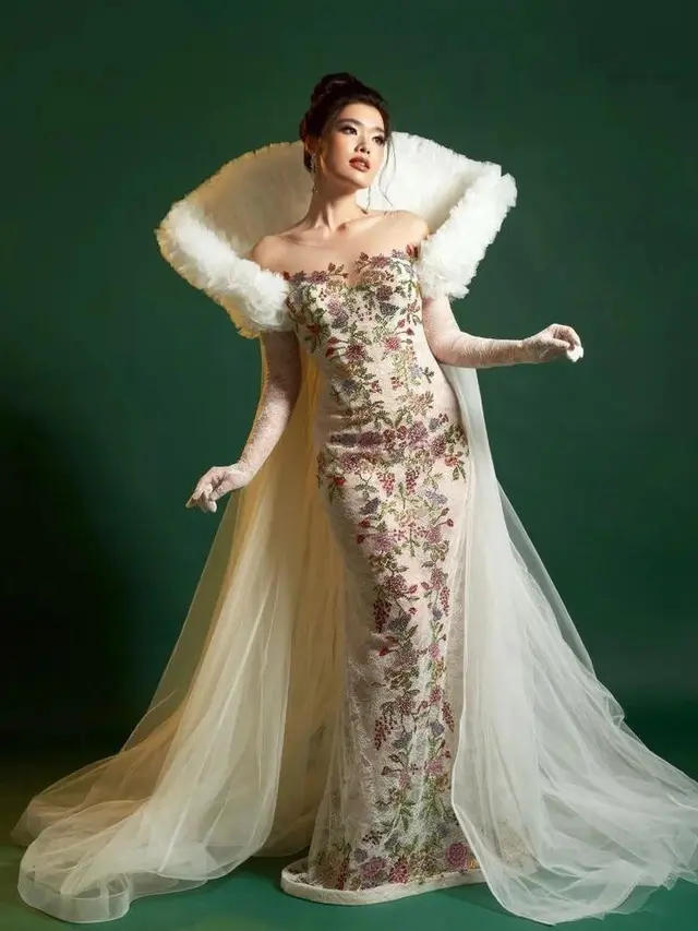 9 Pesona Cantik Carla Yules, Wakil Indonesia yang Sukses Masuk Top 6 Miss World 2021