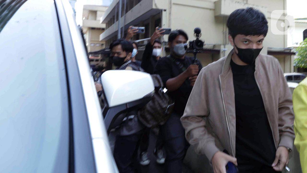 FOTO: Atta Halilintar Diperiksa Terkait Kasus Dugaan Penipuan Doni Salmanan