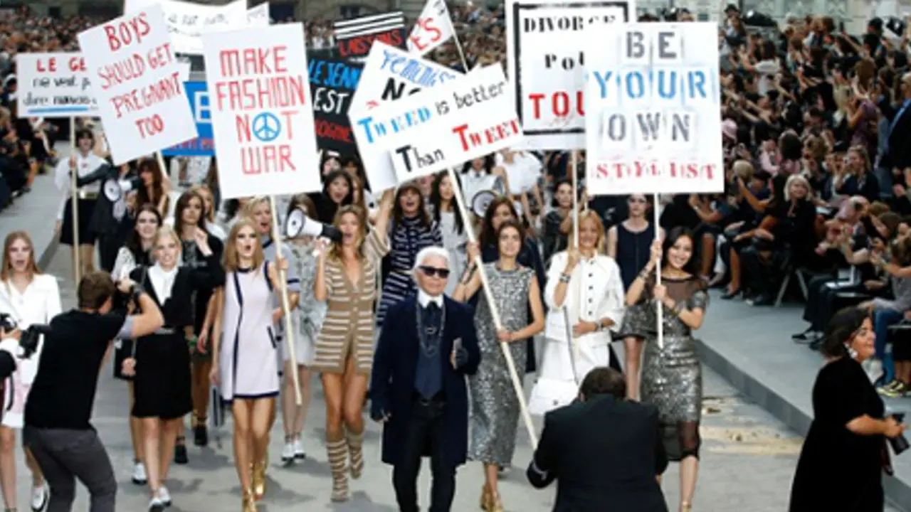 Chanel Paris Fashion Week Spring Summer 2015 1014 1
