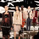 Chanel Summer 2027 Menelusuri Beragam Wajah Gabrielle Chanel Lewat Busana