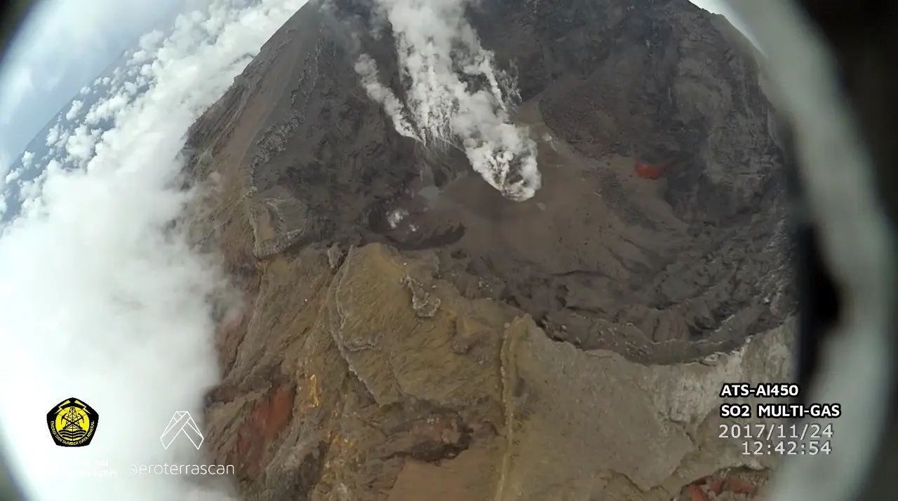 Kawah Gunung Agung. (PVMBG)