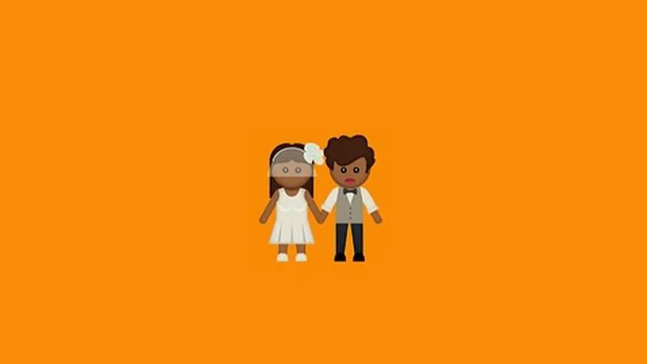 Wanita Ini Sukses Berkat Emoji Lesbian