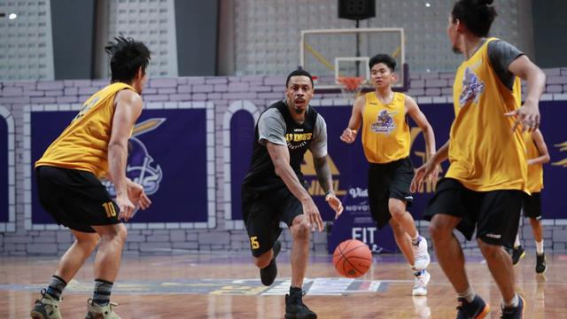 Pemain anyar CLS Knights Indonesia, Douglas Herring Jr.