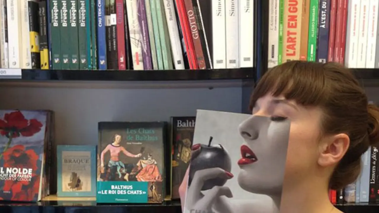 #BookFace, Tren Baru di Kalangan Pecinta Buku, Ini 10 Buktinya!