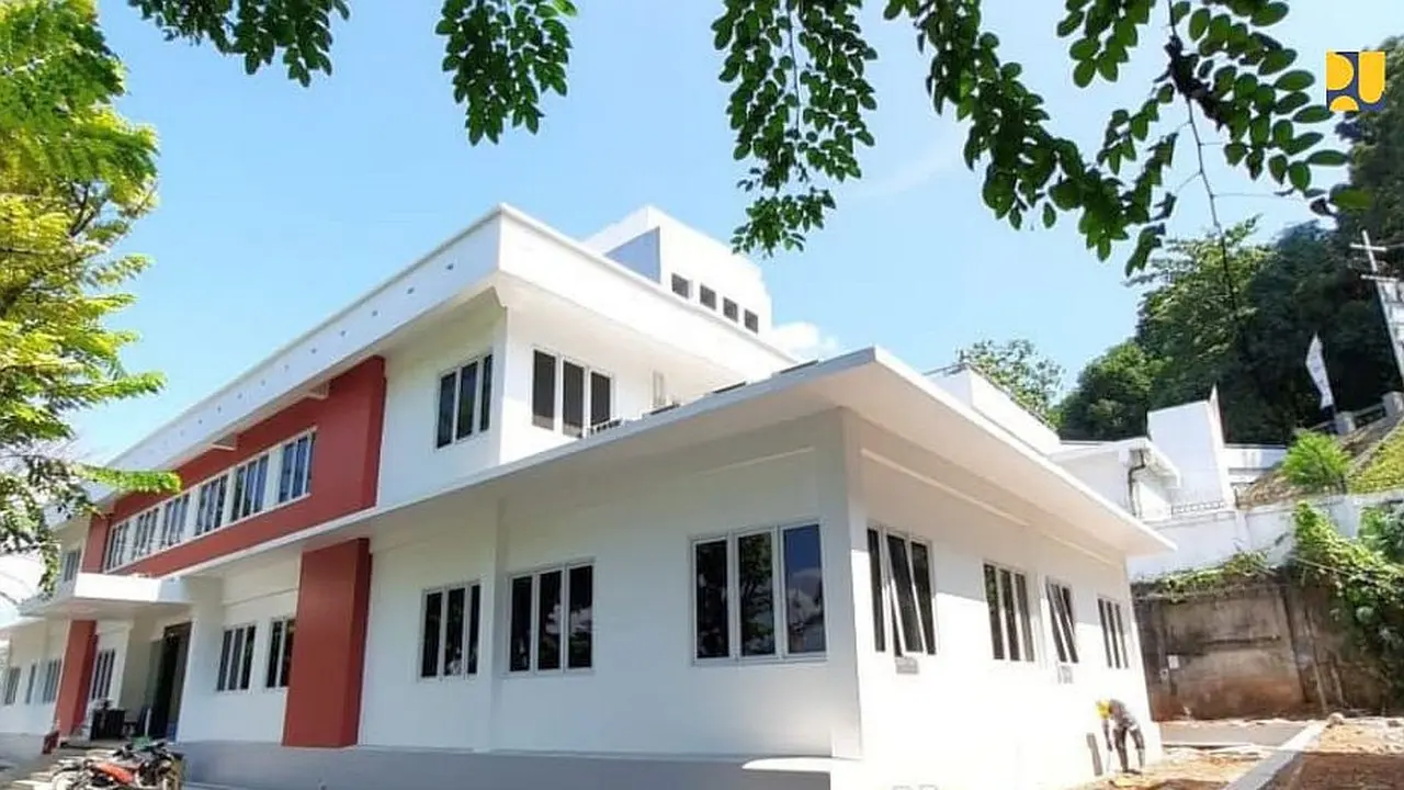 Kementerian PUPR melakukan rehabilitasi dan rekonstruksi fasilitas umum di Jayapura dan Wamena pasca aksi massa yang terjadi 29 Agustus 2019. (Foto: Kementerian PUPR)