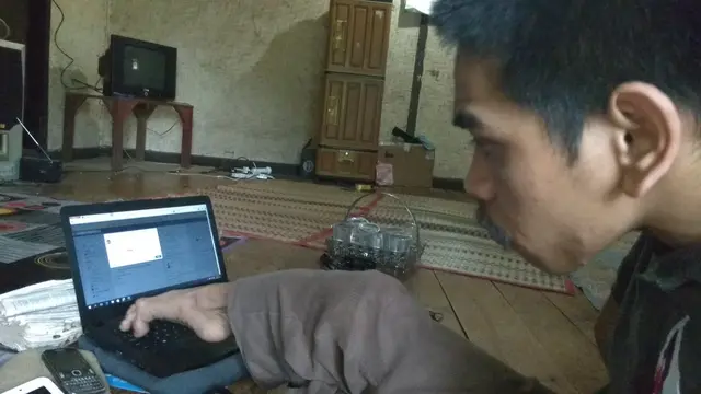 Kiprah Pria Tanpa Tangan Asal Sukabumi Jadi Tutor Bahasa Inggris Ribuan Pengguna Medsos