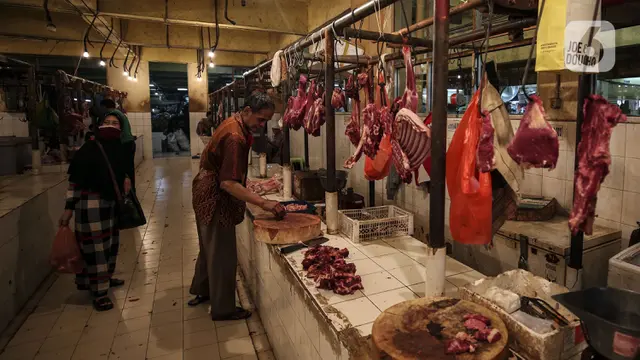 FOTO: Mendekati Lebaran, Harga Daging Mulai Merangkak Naik